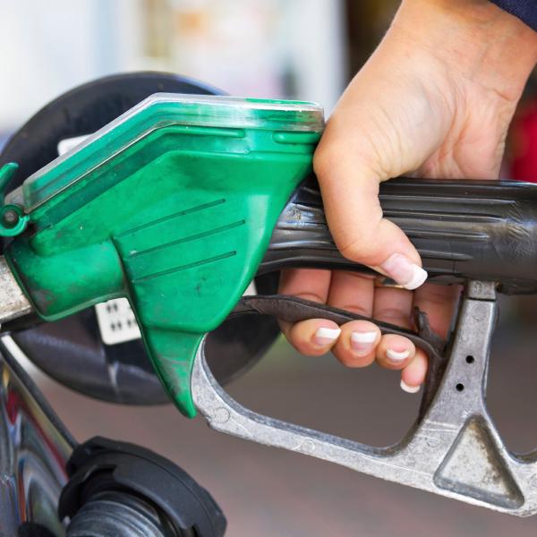 Image - Research at the Department of Energy’s SLAC National Accelerator Laboratory could lead to more efficient gasoline production. (@iStockphoto/Patryk Kosmider)